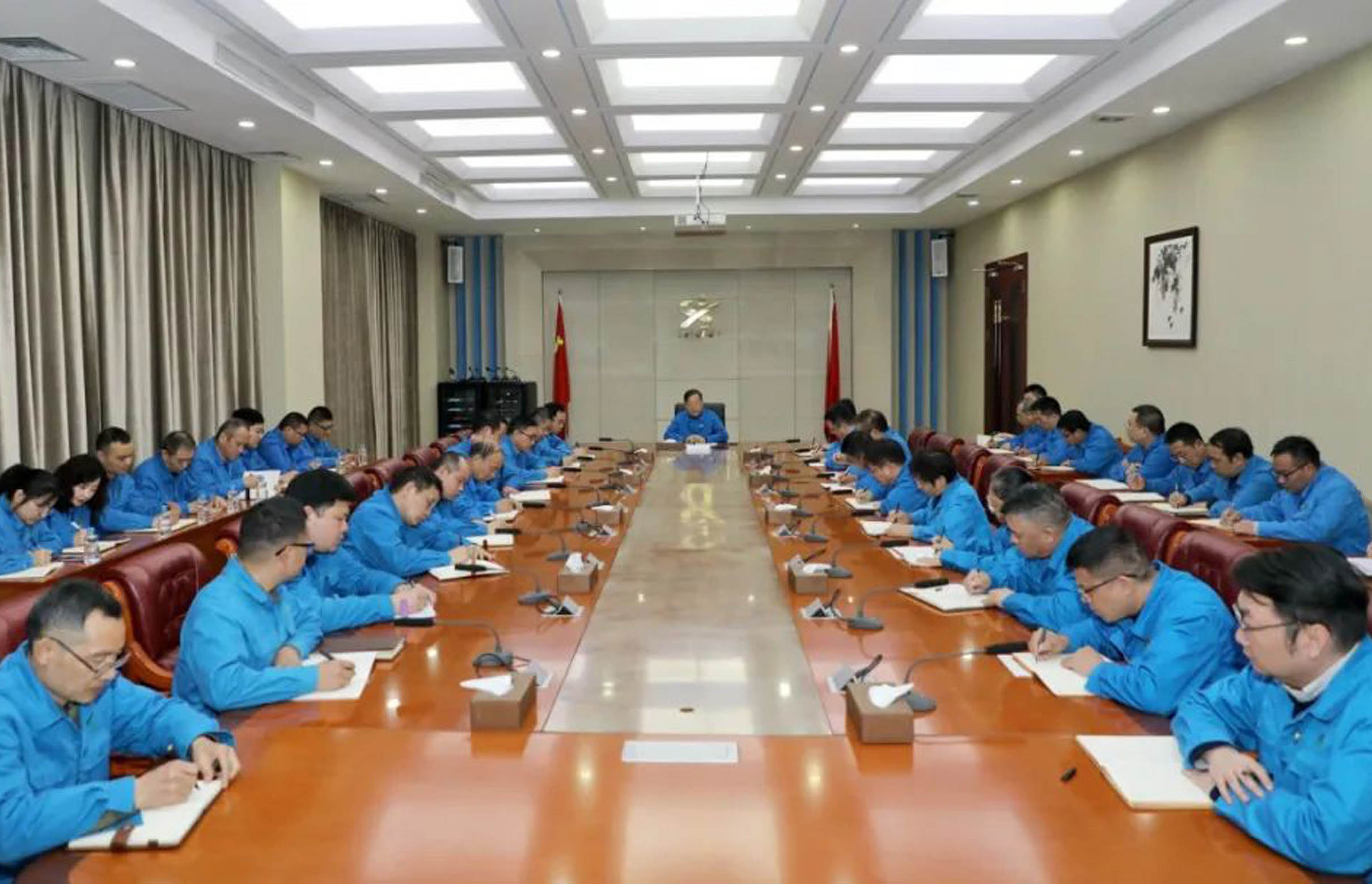 学习民营企业座谈会精神——星空（中国）官方集团：发挥装备能力强、制造能力强、创新能力强的优势，坚守主业、做强实业。